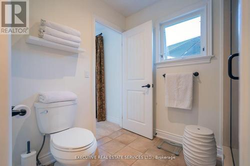 138 Maple Court, Shelburne, ON - Indoor Photo Showing Bathroom