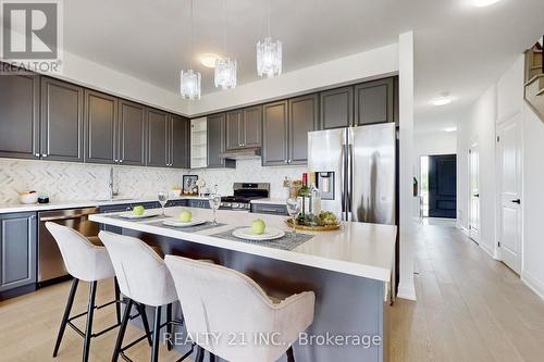 91 Chelliah Court, Toronto E11, ON - Indoor Photo Showing Kitchen With Stainless Steel Kitchen With Upgraded Kitchen