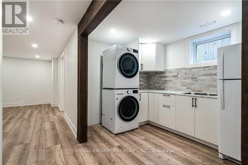 113 East 8Th Street, Hamilton, ON - Indoor Photo Showing Laundry Room