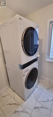 267 Bedrock Drive, Hamilton, ON - Indoor Photo Showing Laundry Room