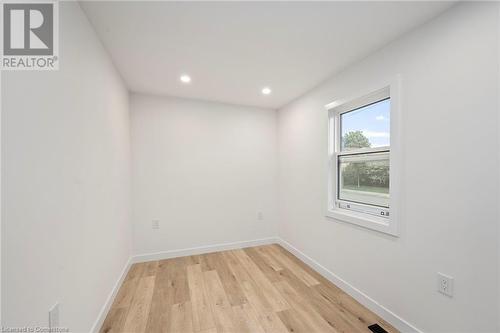 222 Hamilton Road, London, ON - Indoor Photo Showing Other Room