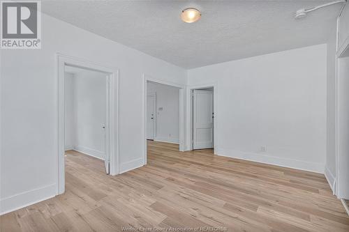1094 Lincoln Road, Windsor, ON - Indoor Photo Showing Other Room