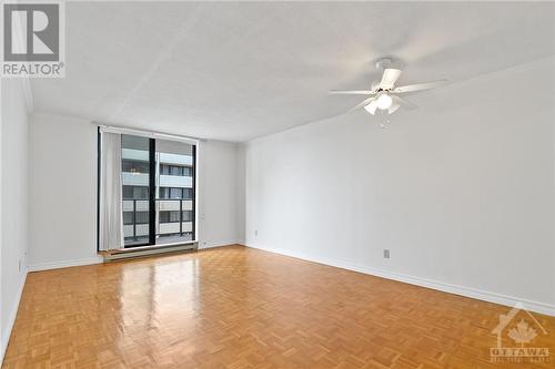 475 Laurier Avenue W Unit#1405, Ottawa, ON - Indoor Photo Showing Other Room