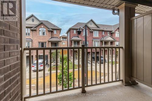 27 - 19 Picardy Drive, Hamilton, ON - Outdoor