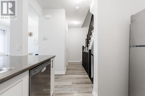 27 - 19 Picardy Drive, Hamilton, ON - Indoor