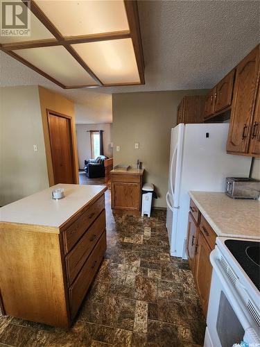 403 Calgary Street, Broadview, SK - Indoor Photo Showing Kitchen