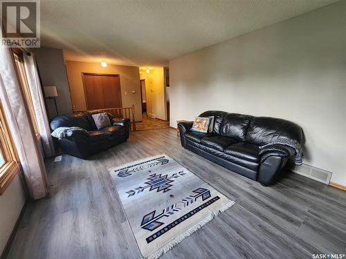 403 Calgary Street, Broadview, SK - Indoor Photo Showing Living Room