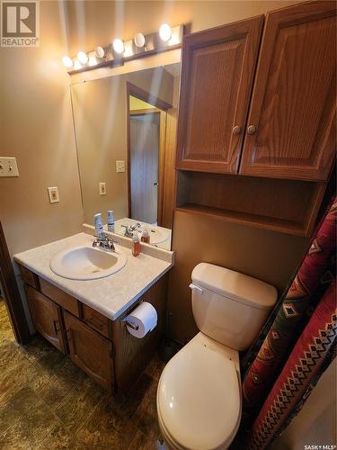 403 Calgary Street, Broadview, SK - Indoor Photo Showing Bathroom