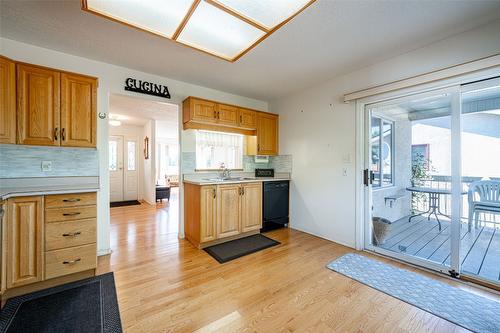 2076 Okanagan Street, Armstrong, BC - Indoor Photo Showing Kitchen