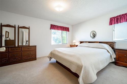 2076 Okanagan Street, Armstrong, BC - Indoor Photo Showing Bedroom