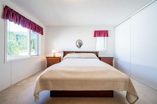 2076 Okanagan Street, Armstrong, BC - Indoor Photo Showing Bedroom