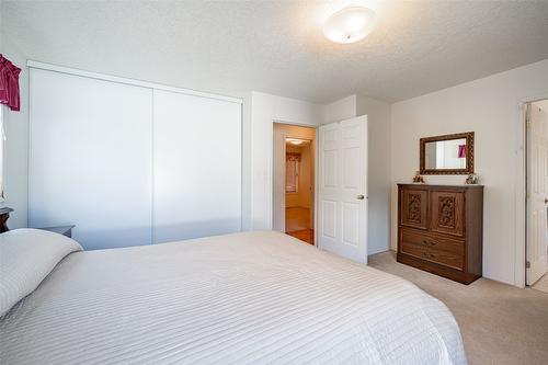 2076 Okanagan Street, Armstrong, BC - Indoor Photo Showing Bedroom