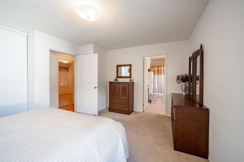 2076 Okanagan Street, Armstrong, BC - Indoor Photo Showing Bedroom