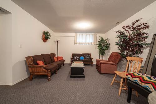 2076 Okanagan Street, Armstrong, BC - Indoor Photo Showing Other Room