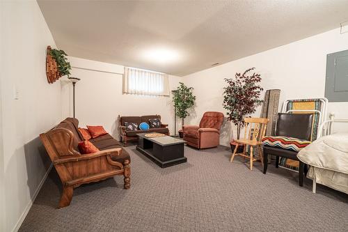 2076 Okanagan Street, Armstrong, BC - Indoor