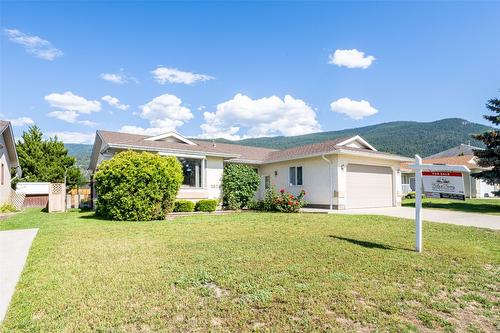 2076 Okanagan Street, Armstrong, BC - Outdoor