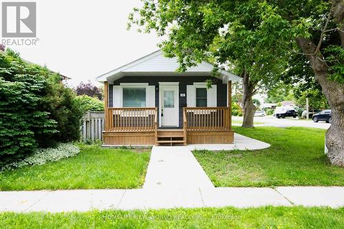 111 Palmerston Avenue, Whitby (Williamsburg), ON - Outdoor With Deck Patio Veranda