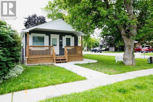 111 Palmerston Avenue, Whitby (Williamsburg), ON - Outdoor With Deck Patio Veranda