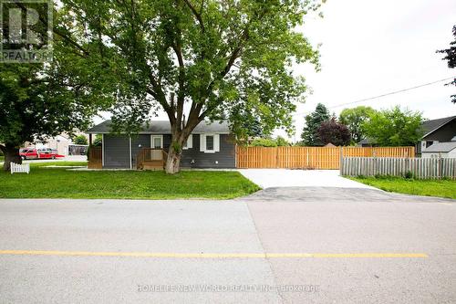 111 Palmerston Avenue, Whitby (Williamsburg), ON - Outdoor