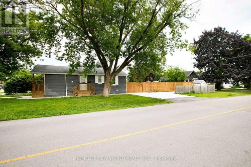 111 Palmerston Avenue, Whitby (Williamsburg), ON - Outdoor