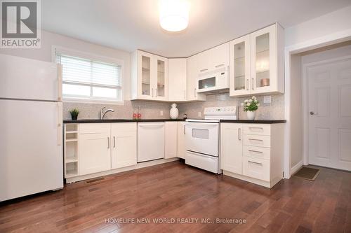 111 Palmerston Avenue, Whitby (Williamsburg), ON - Indoor Photo Showing Kitchen