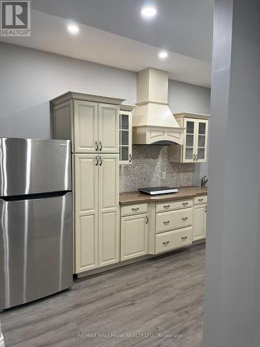 Lower - 19 Concorde Drive, Brampton (Vales Of Castlemore North), ON - Indoor Photo Showing Kitchen