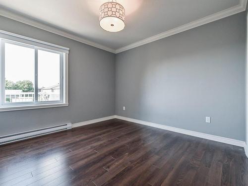 Bedroom - 201-961 Rue De Dijon, Saint-Jean-Sur-Richelieu, QC - Indoor Photo Showing Other Room