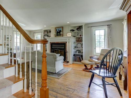 Living room - 341 Route Du Long-Sault, Saint-André-D'Argenteuil, QC - Indoor With Fireplace