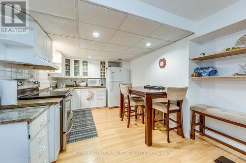 3351 Bertrand Road, Mississauga, ON - Indoor Photo Showing Kitchen