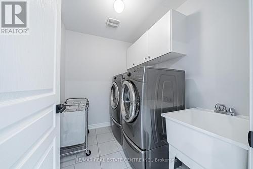 94 Borrelli Drive, Brampton, ON - Indoor Photo Showing Laundry Room