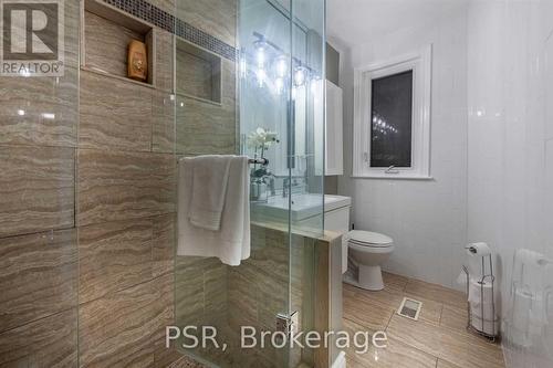 401 Symington Avenue, Toronto W03, ON - Indoor Photo Showing Bathroom