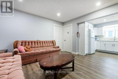 16 Cottage Avenue, Hamilton (Kirkendall), ON - Indoor Photo Showing Living Room