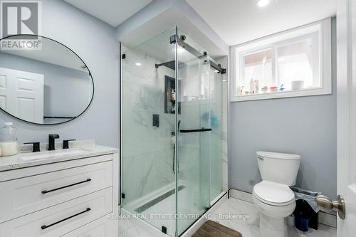 16 Cottage Avenue, Hamilton (Kirkendall), ON - Indoor Photo Showing Bathroom