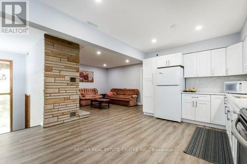 16 Cottage Avenue, Hamilton (Kirkendall), ON - Indoor Photo Showing Kitchen