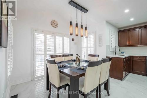 19 Staples Lane, Hamilton (Binbrook), ON - Indoor Photo Showing Dining Room