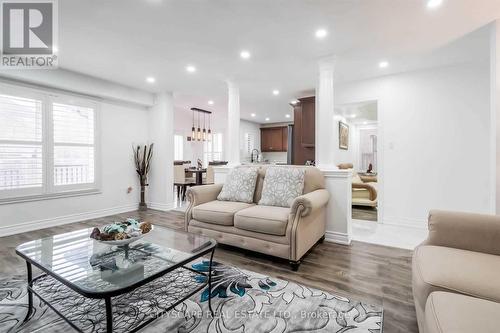 19 Staples Lane, Hamilton (Binbrook), ON - Indoor Photo Showing Living Room