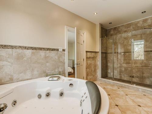 Ensuite bathroom - 5727 Ch. Queen-Mary, Hampstead, QC - Indoor Photo Showing Bathroom