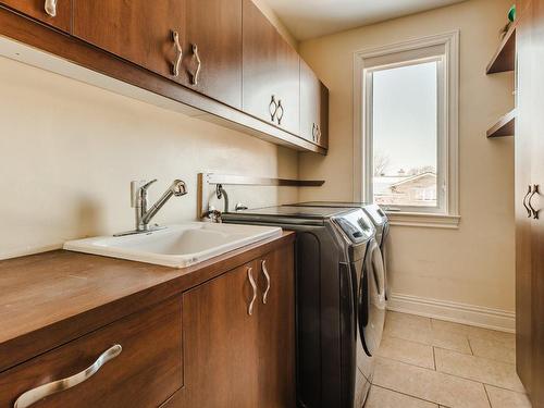 Laundry room - 5727 Ch. Queen-Mary, Hampstead, QC - Indoor Photo Showing Laundry Room