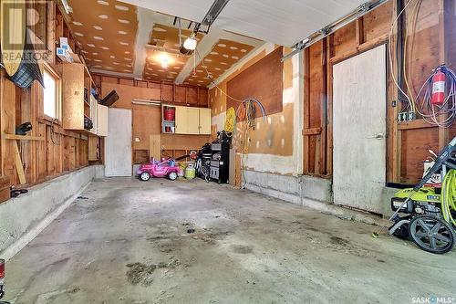 40 Tibbits Road, Regina, SK - Indoor Photo Showing Garage