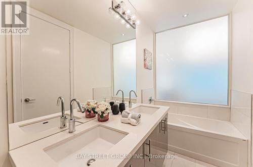 106 - 39 Queens Quay E, Toronto, ON - Indoor Photo Showing Bathroom