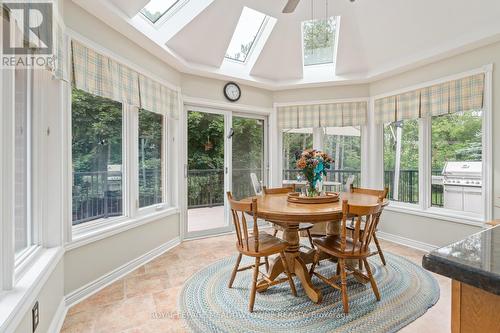 34 Pine Ridge Road, Erin, ON - Indoor Photo Showing Dining Room