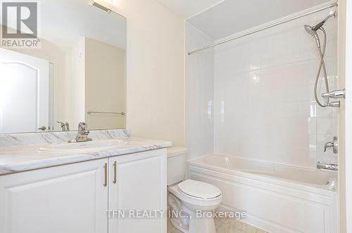 222 Melody Lane, Thorold, ON - Indoor Photo Showing Bathroom