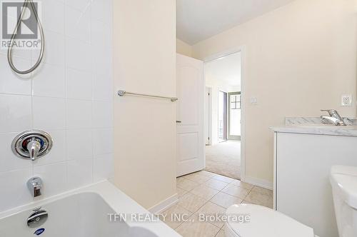 222 Melody Lane, Thorold, ON - Indoor Photo Showing Bathroom