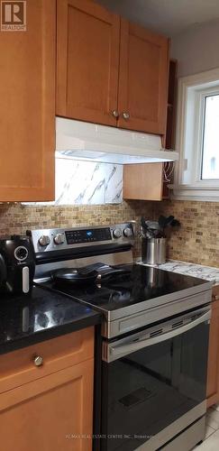 36 Marsh Road, Toronto (Clairlea-Birchmount), ON - Indoor Photo Showing Kitchen