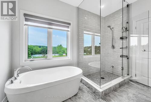 84 Pine Hill Crescent, Aurora (Aurora Estates), ON - Indoor Photo Showing Bathroom