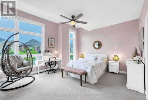 84 Pine Hill Crescent, Aurora (Aurora Estates), ON - Indoor Photo Showing Bedroom