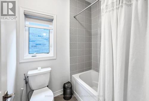 84 Pine Hill Crescent, Aurora (Aurora Estates), ON - Indoor Photo Showing Bathroom