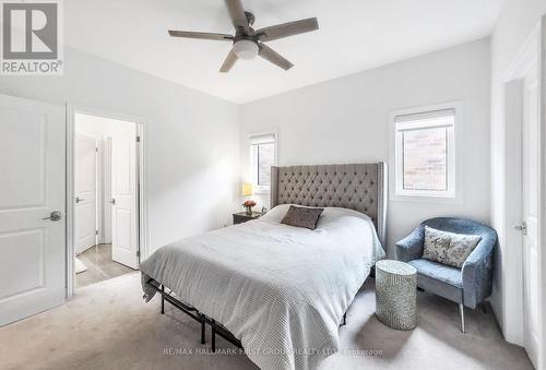 84 Pine Hill Crescent, Aurora (Aurora Estates), ON - Indoor Photo Showing Bedroom