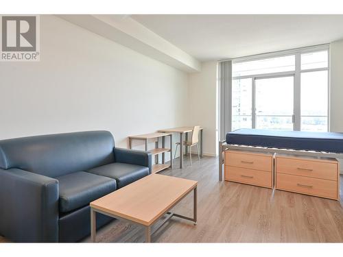 1504 900 Carnarvon Street, New Westminster, BC - Indoor Photo Showing Living Room