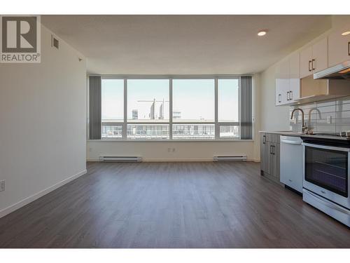 3213 900 Carnarvon Street, New Westminster, BC - Indoor Photo Showing Kitchen